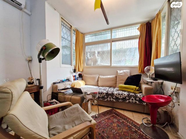 דירת גן, עובדיה מברטנורה 1, הצפון הישן - צפון, תל אביב יפו