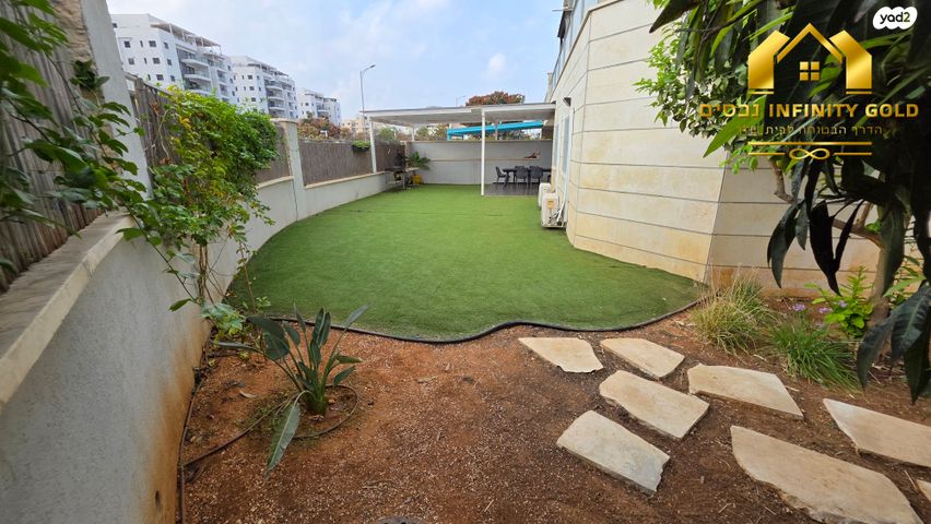 דירת גן, רובין 5, אבני חן, חריש