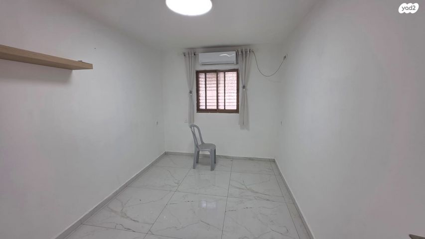 דירה, ששת הימים, הראשונים, שלומי