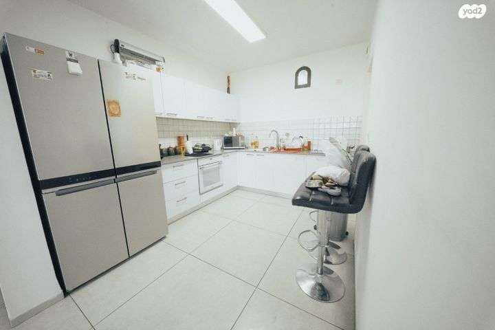 דירה, אפרים שריר, נהריה