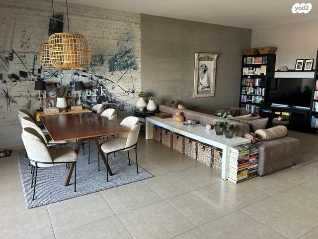 דירה, עוזי חיטמן, הקריה מע"ר, אשדוד