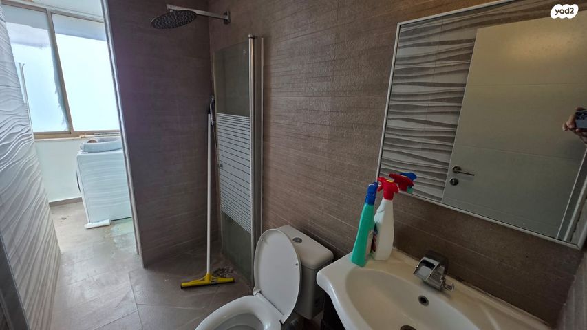 דירה, ששת הימים, הראשונים, שלומי