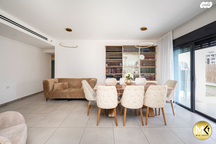 דירת גן, שעורה, פרדס חנה כרכור