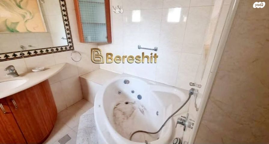 בית פרטי/ קוטג', התהילה, נוף הטיילת, נתניה