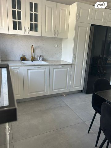 דירה, פרי מגדים, מגדים, מעלה אדומים