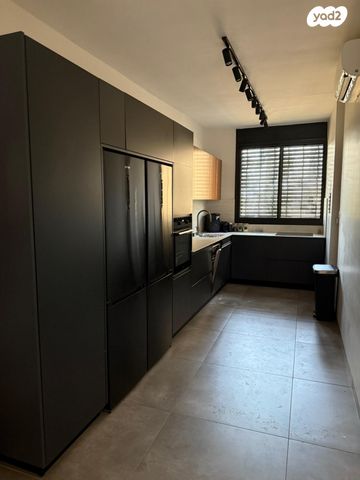 דירה, קרן היסוד, מרכז העיר, סביניה, הוותיקה, קרית ביאליק