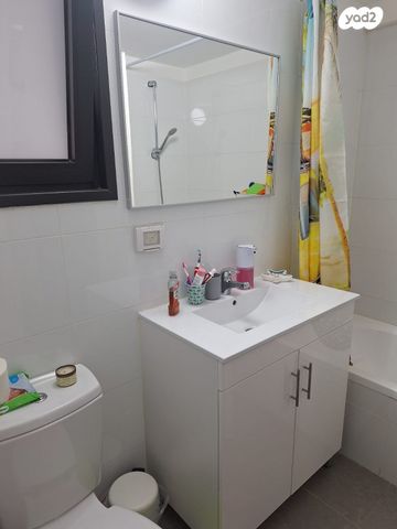 דירה, שדרות מנחם בגין 28, החותרים, טירת כרמל