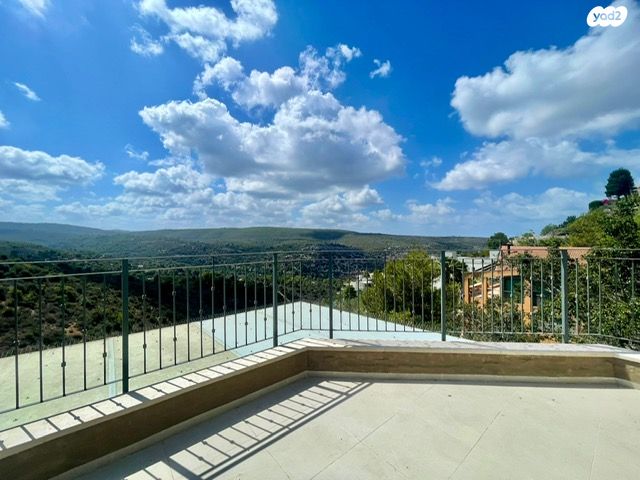 דו משפחתי, אסתר רבין, הוד הכרמל, דניה, חיפה