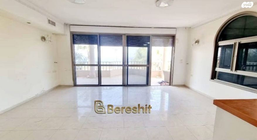 בית פרטי/ קוטג', התהילה, נוף הטיילת, נתניה