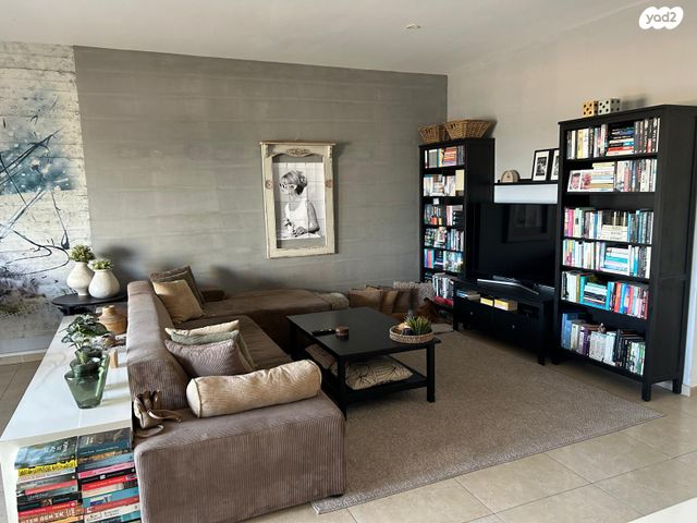 דירה, עוזי חיטמן, הקריה מע"ר, אשדוד