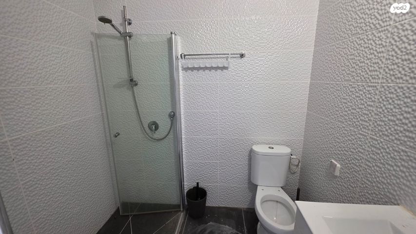 דירה, ששת הימים, הראשונים, שלומי