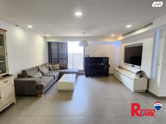 קדושי קהיר 26