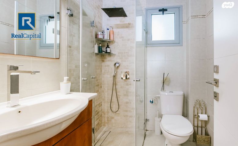 דירה, 2008, רעננה