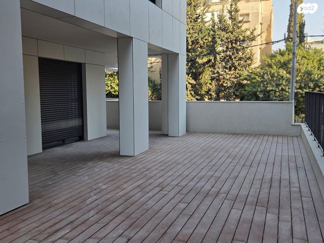 דירת גן, רמת השרון