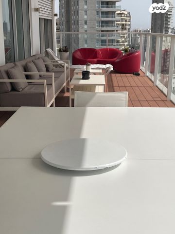 תיירות ונופש, שדרות עובד בן עמי 10, נוף הטיילת, נתניה