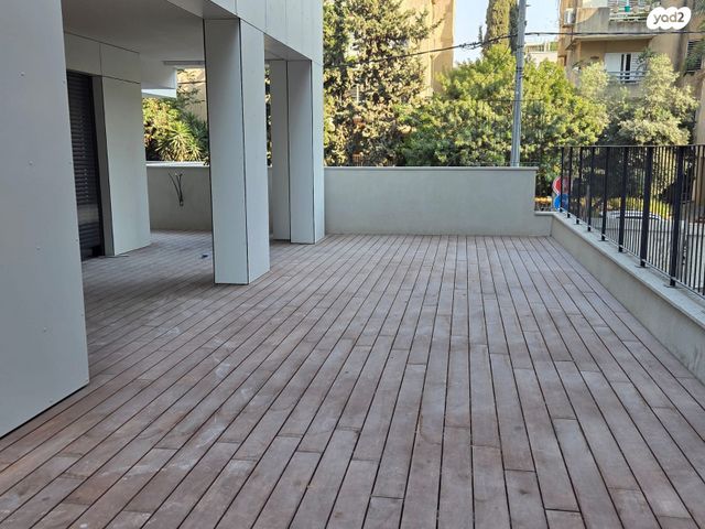 דירת גן, רמת השרון