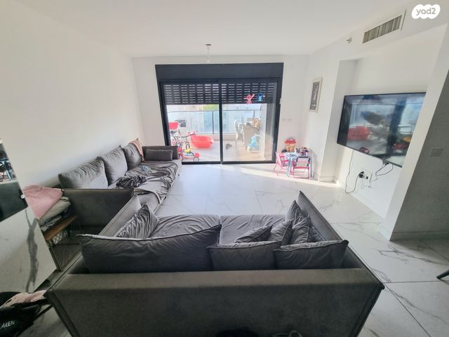 דירה, פתח תקווה 45, רמת אפרים, נתניה