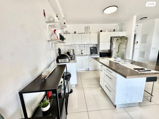 דירה, שעריים, רחובות