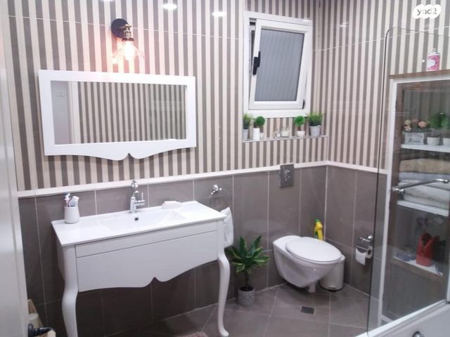 דירת גן, סול ליפצין, חומת שמואל, הר חומה, ירושלים