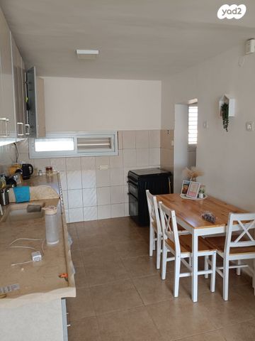 דירה, הפלמ"ח 641, אלי כהן, ירוחם