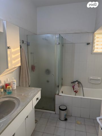 דירה, שמריהו לוין, אברמוביץ', ראשון לציון