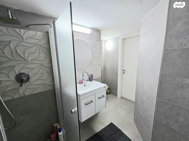 דירה, לח"י, שיכון עובדים, טבריה