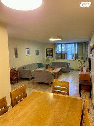 דירה, סוקולוב 18, ארלוזורוב, כפר סבא