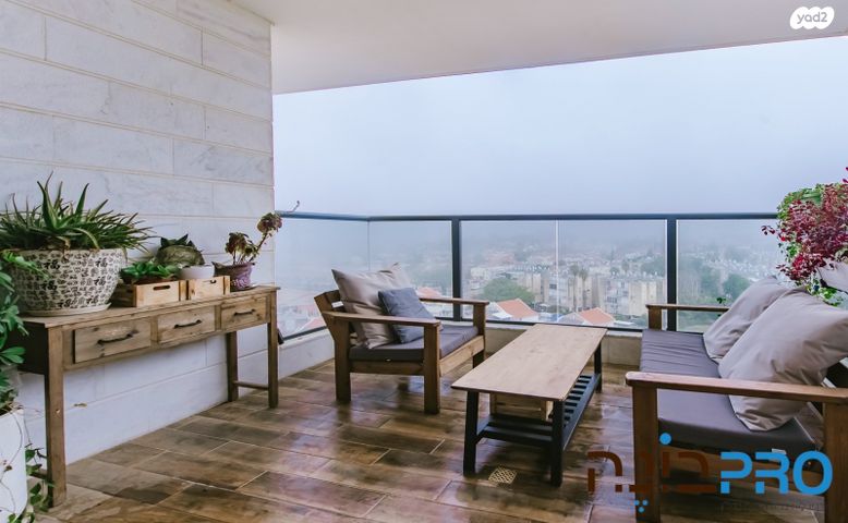 דירה, זכריה חתוכה, נווה מרמורק, רחובות