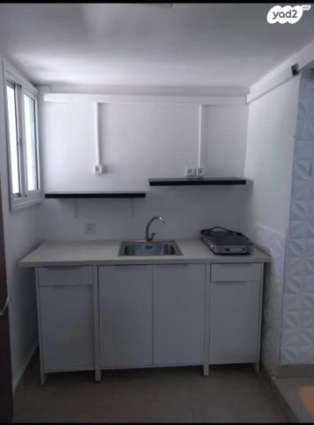 דירת גן, בן דור, נשר