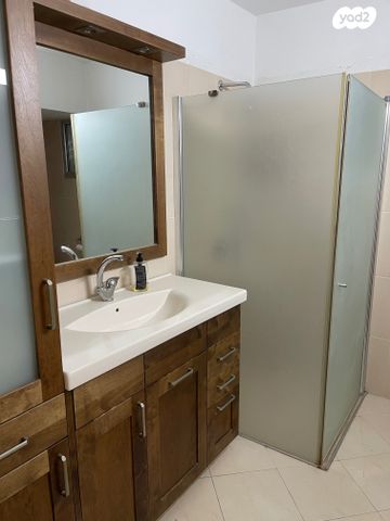 דירה, סוקולוב 18, ארלוזורוב, כפר סבא