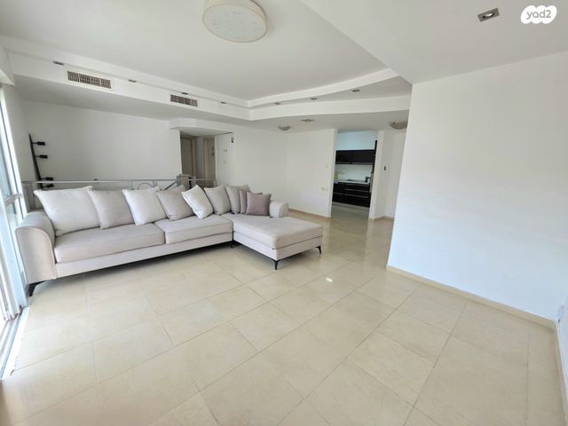 דירת גן, שדרות בית וגן, בית וגן, קרית אתא