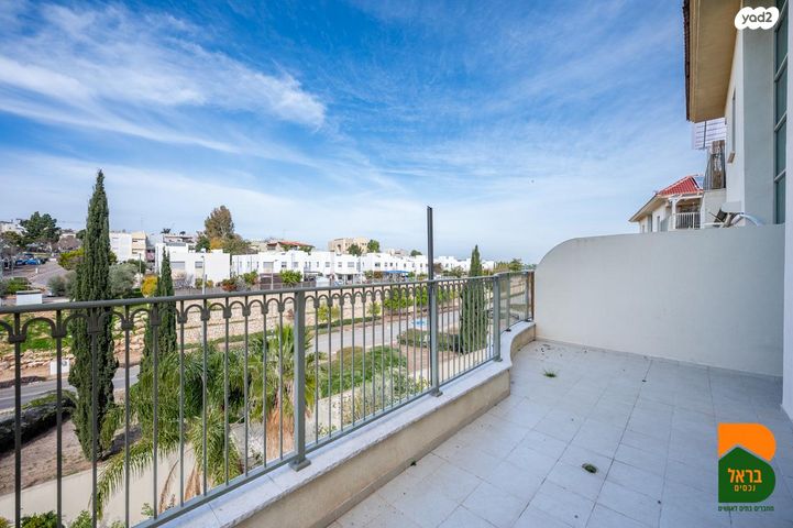 דופלקס, חלומות זכרון, זכרון יעקב