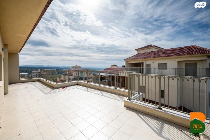 דופלקס, חלומות זכרון, זכרון יעקב