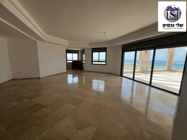 גג/ פנטהאוז, הר מצדה, רובע י"א, אשדוד