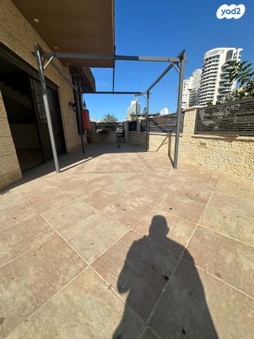 בית פרטי/ קוטג', הרינה 26, נתניה