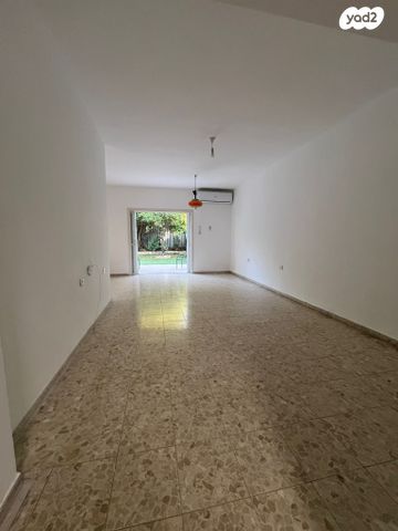 דו משפחתי, השלושים ושלושה 13, רמת חן, רמת גן