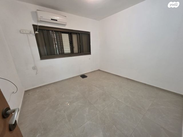 דירה, משה שרת, עפולה