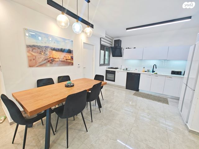 דירה, סחלב, שדרות