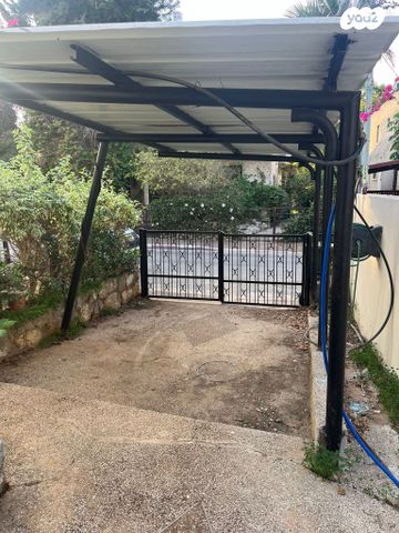 דו משפחתי, השלושים ושלושה 13, רמת חן, רמת גן