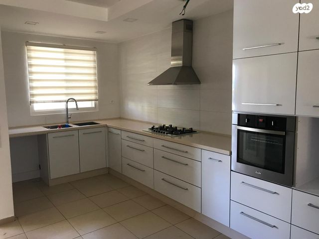 הפירות, שחמון, רובע 4