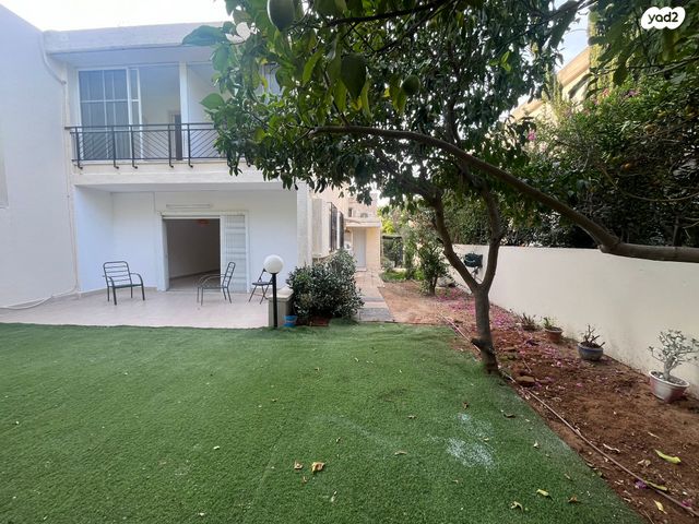 דו משפחתי, השלושים ושלושה 13, רמת חן, רמת גן