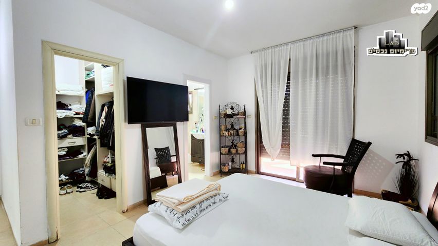 דו משפחתי, מסריק, נהריה