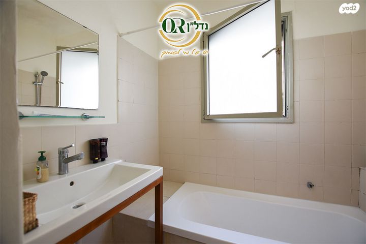 דו משפחתי, מורשה, רמת השרון