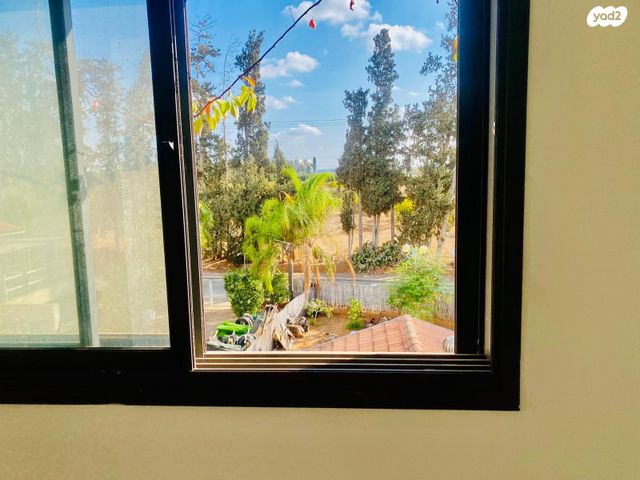 דו משפחתי, הוד השרון