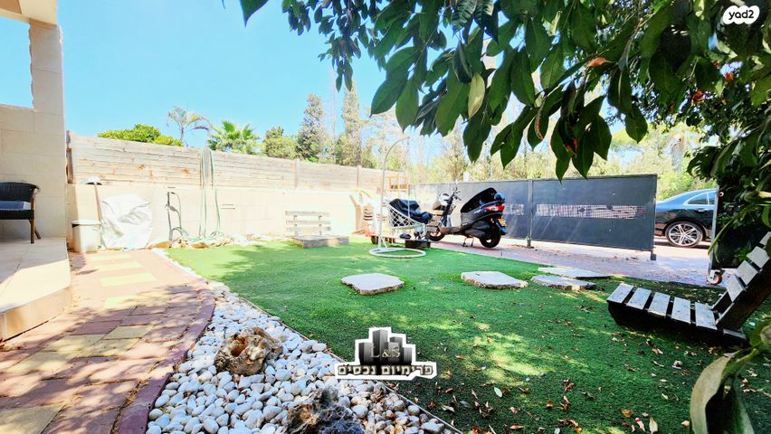 דו משפחתי, מסריק, נהריה