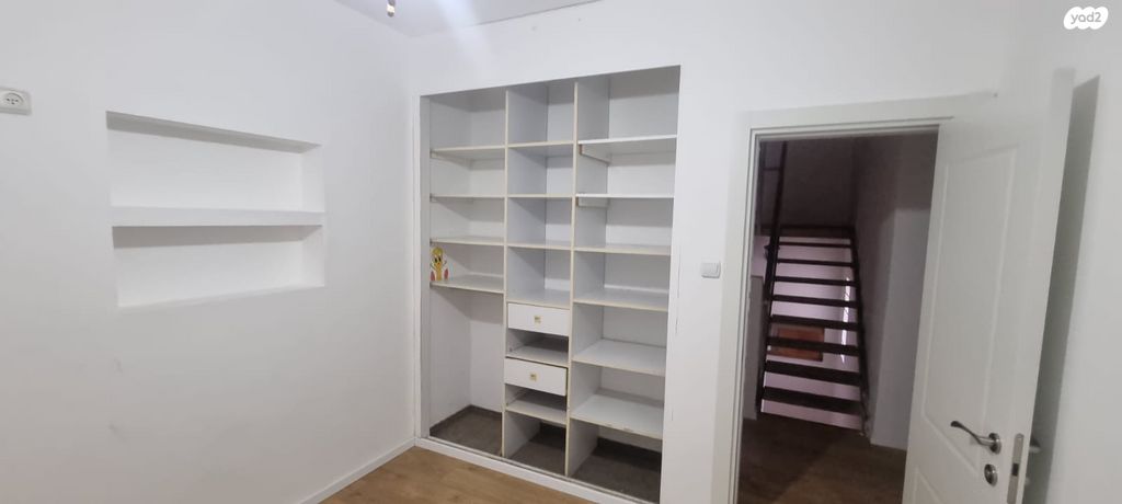 בית פרטי/ קוטג', אלה, נאות יצחק רבין, מזכרת בתיה