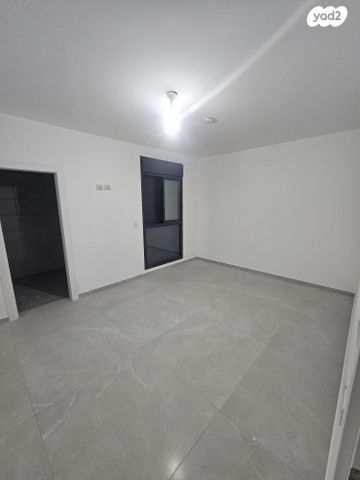 דירה, שדרות ארזים, קרית ים