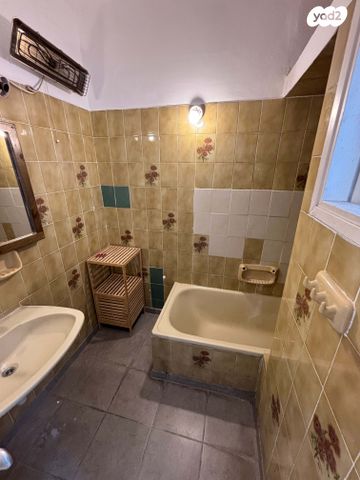 גג/ פנטהאוז, תרע"ד, שכונת הראשונים, רמת גן