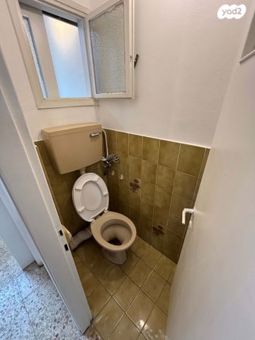 גג/ פנטהאוז, תרע"ד, שכונת הראשונים, רמת גן