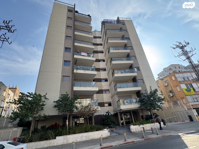 דירה, רבי יהודה הנשיא, עליות, רמת גן